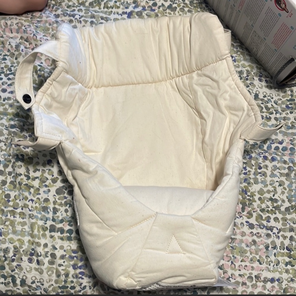 Ergo baby infant insert